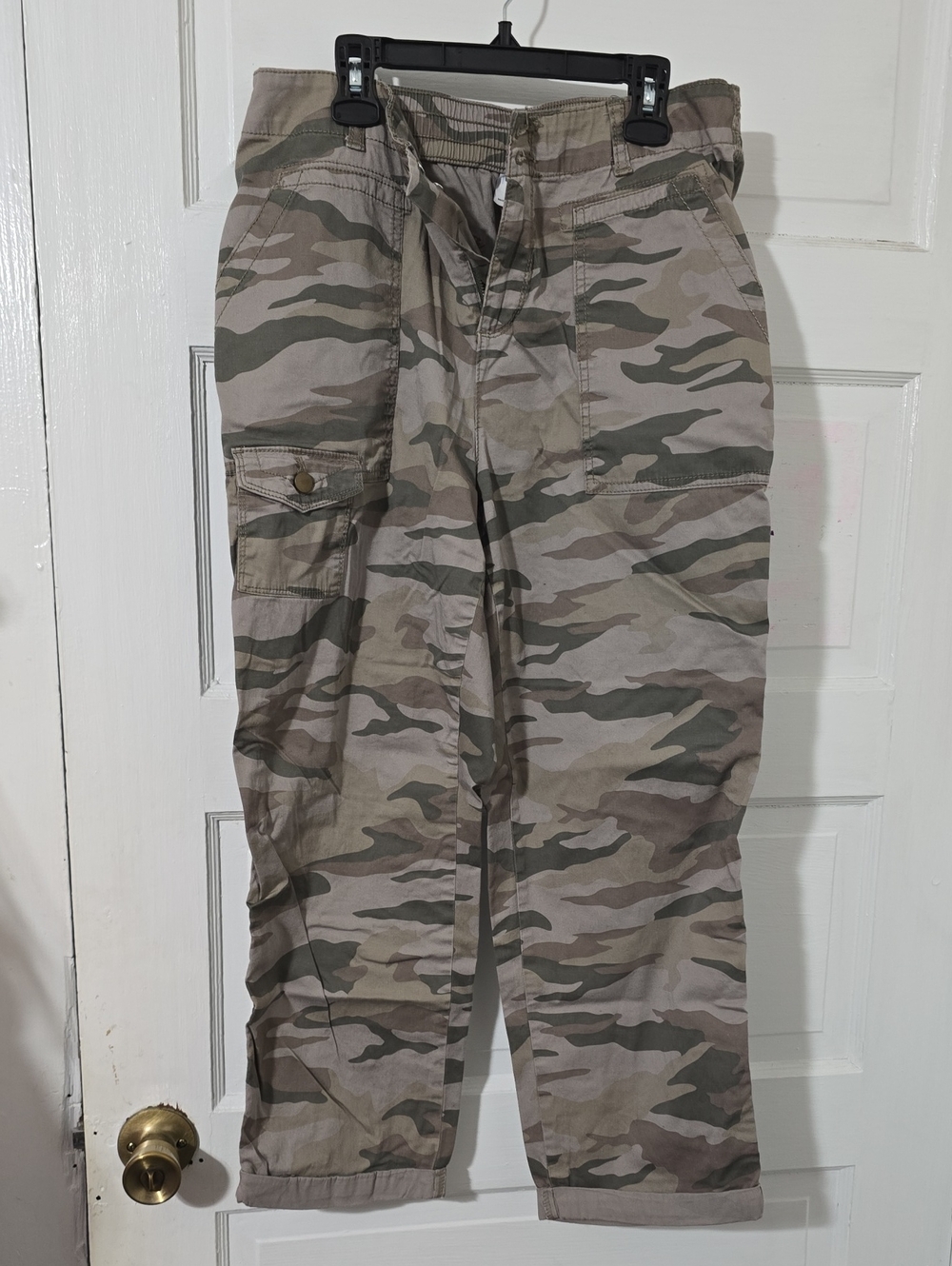 Time and Tru Women's Camo Cargo Pants - Olive/Khaki